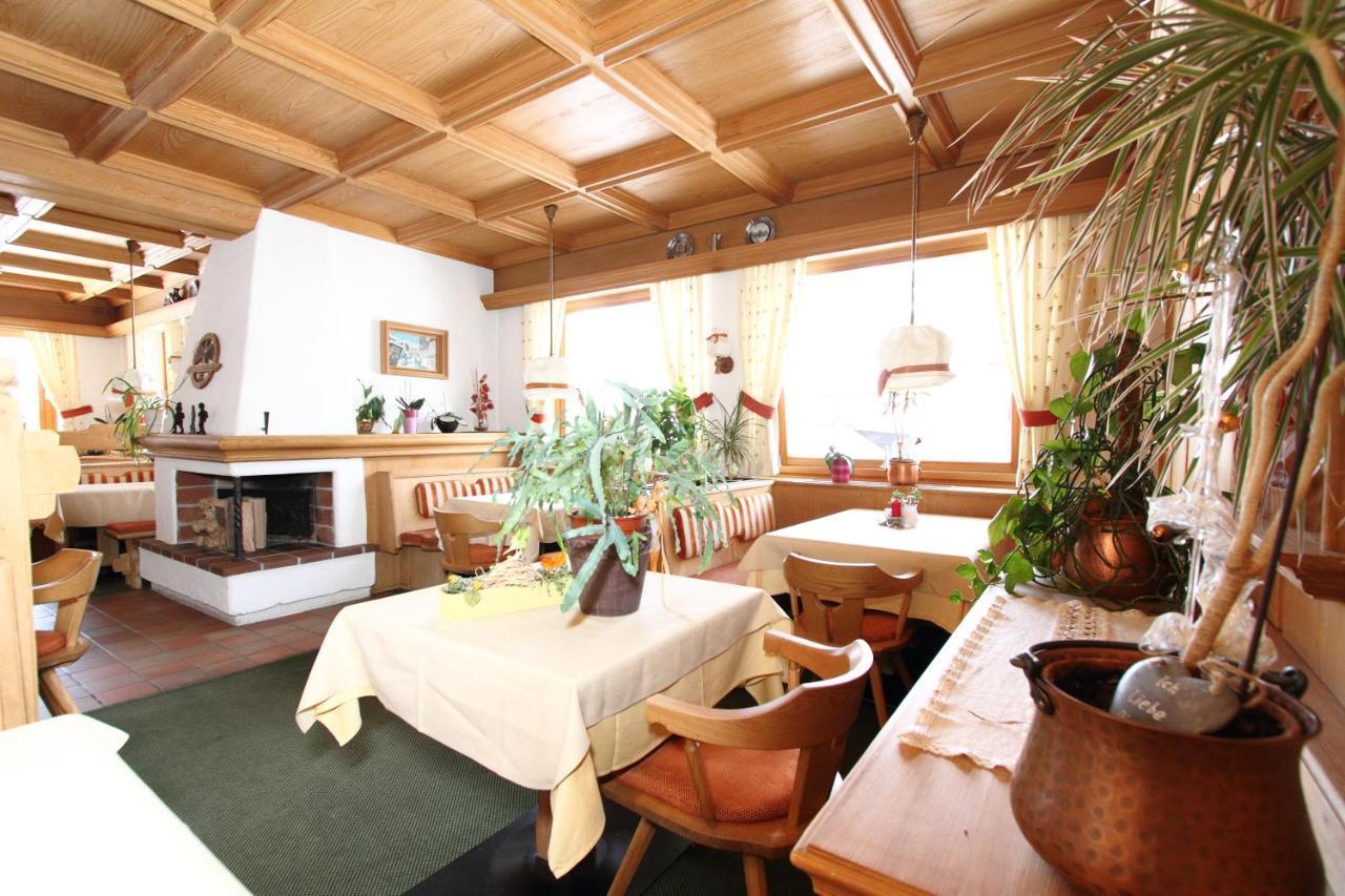 Pension Mittagskogel Санкт-Леонгард-ім-Пітцталь Екстер'єр фото