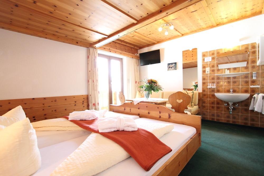 Pension Mittagskogel Санкт-Леонгард-ім-Пітцталь Номер фото