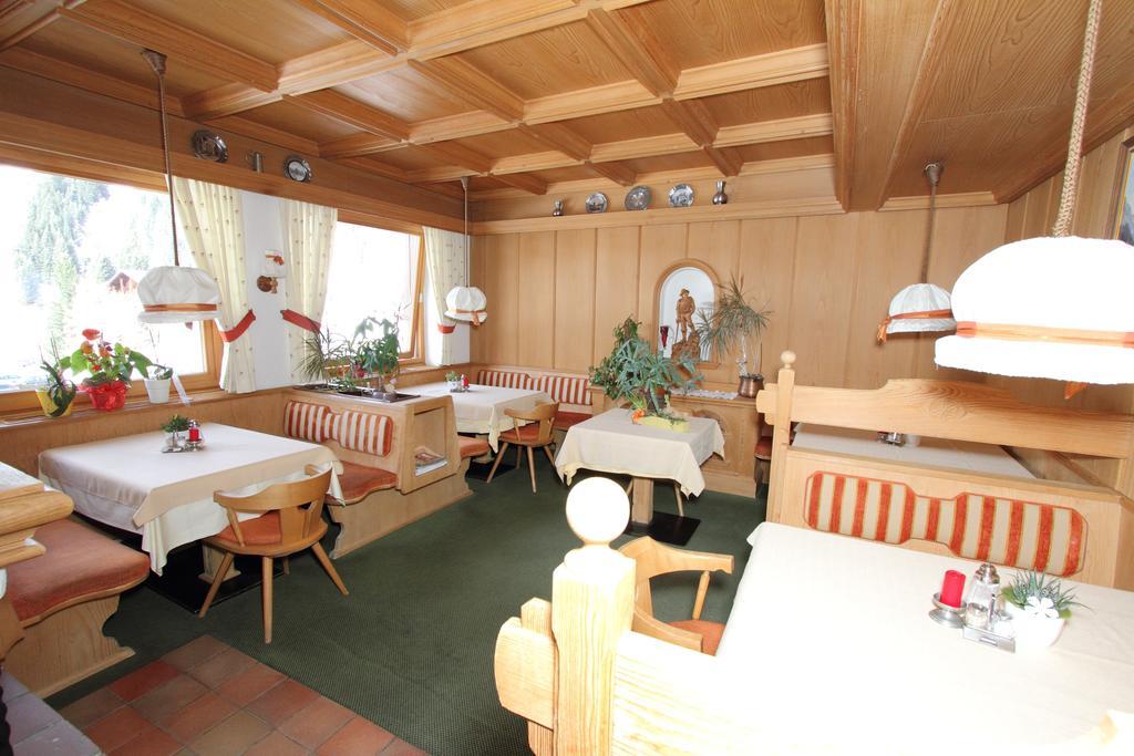 Pension Mittagskogel Санкт-Леонгард-ім-Пітцталь Екстер'єр фото